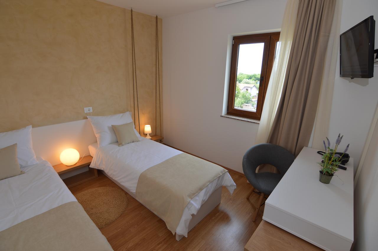 Hotel Natura Vilanija Exteriör bild